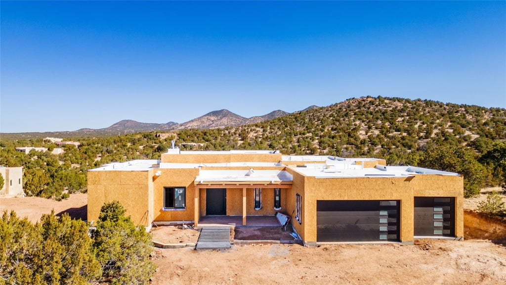 12 Camino Costadino, Santa Fe