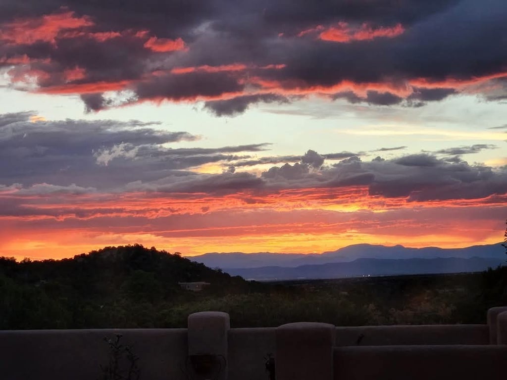 3 Camino Costadino, Santa Fe