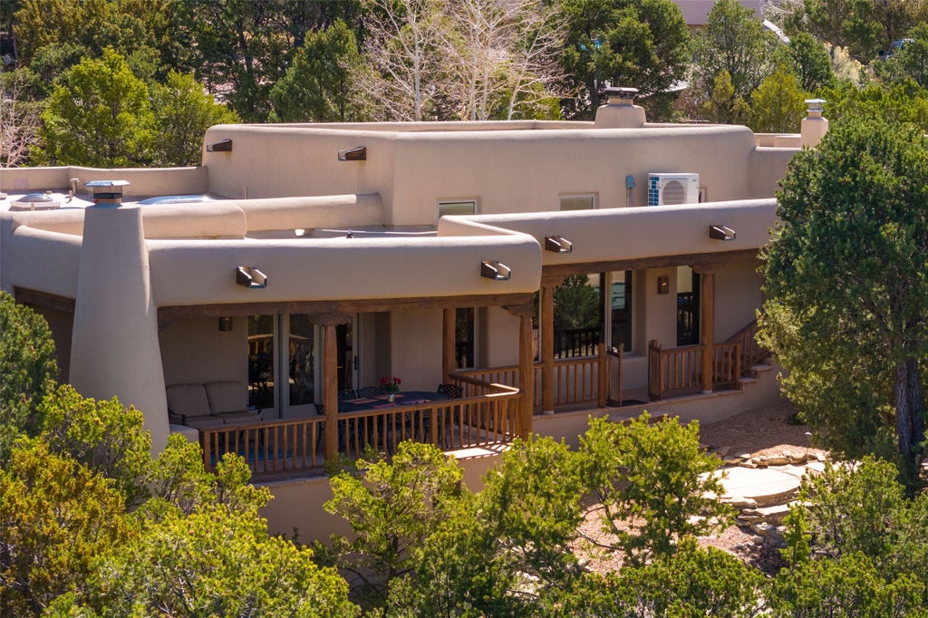 2034 Senda De Andres, Santa Fe