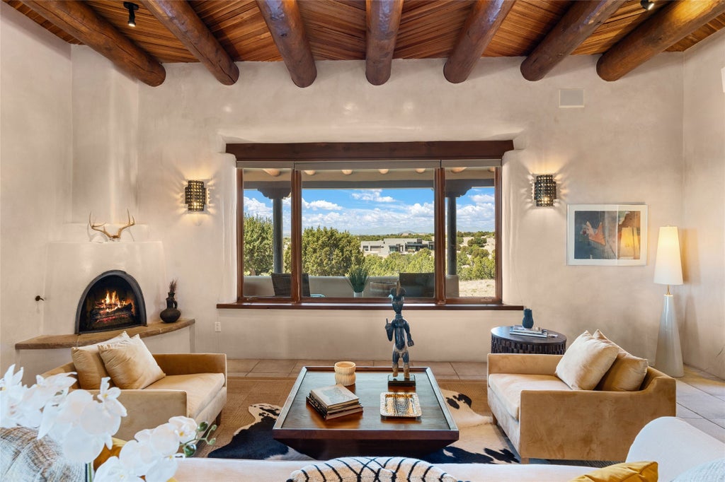 28 Coppermallow, Santa Fe