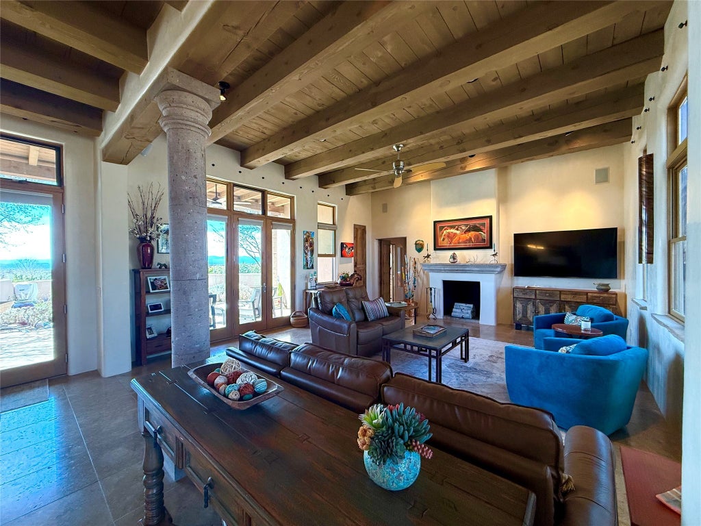 13 Vista Valle Grande, Santa Fe