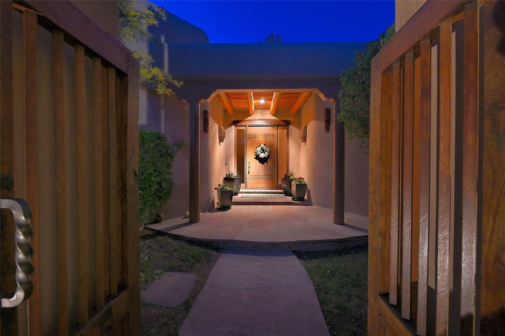 4 Crestview Circle, Santa Fe