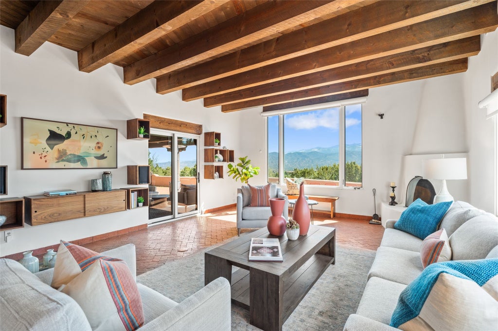 20 San Juan Ranch Road, Santa Fe