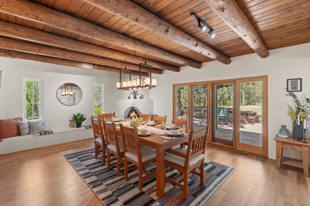 2005 Zozobra Lane, Santa Fe