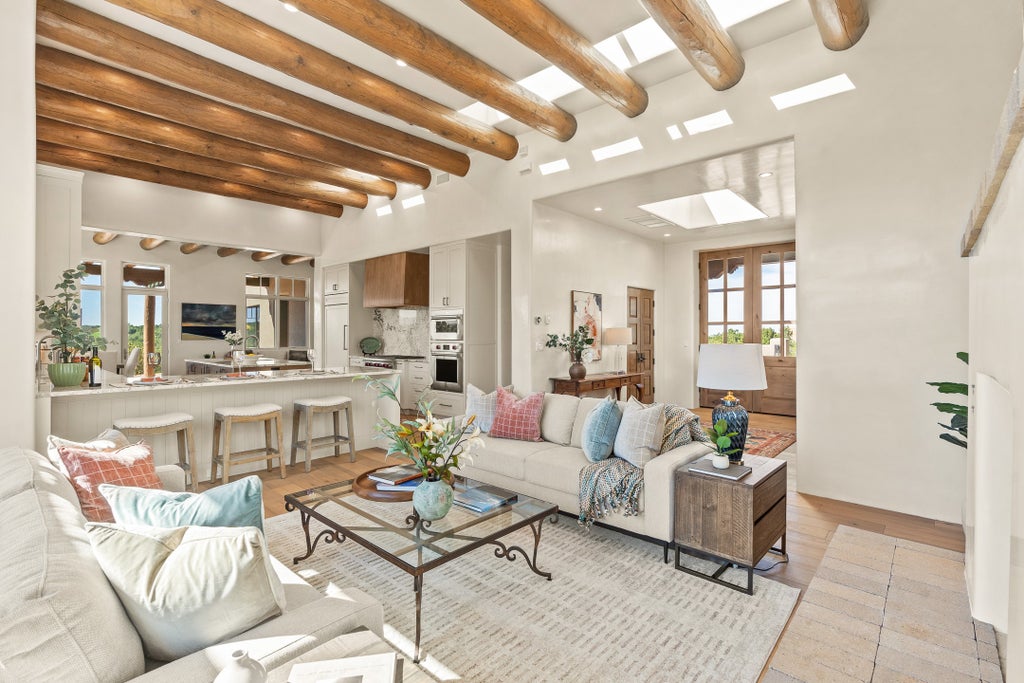 6 Sierra Court, Santa Fe