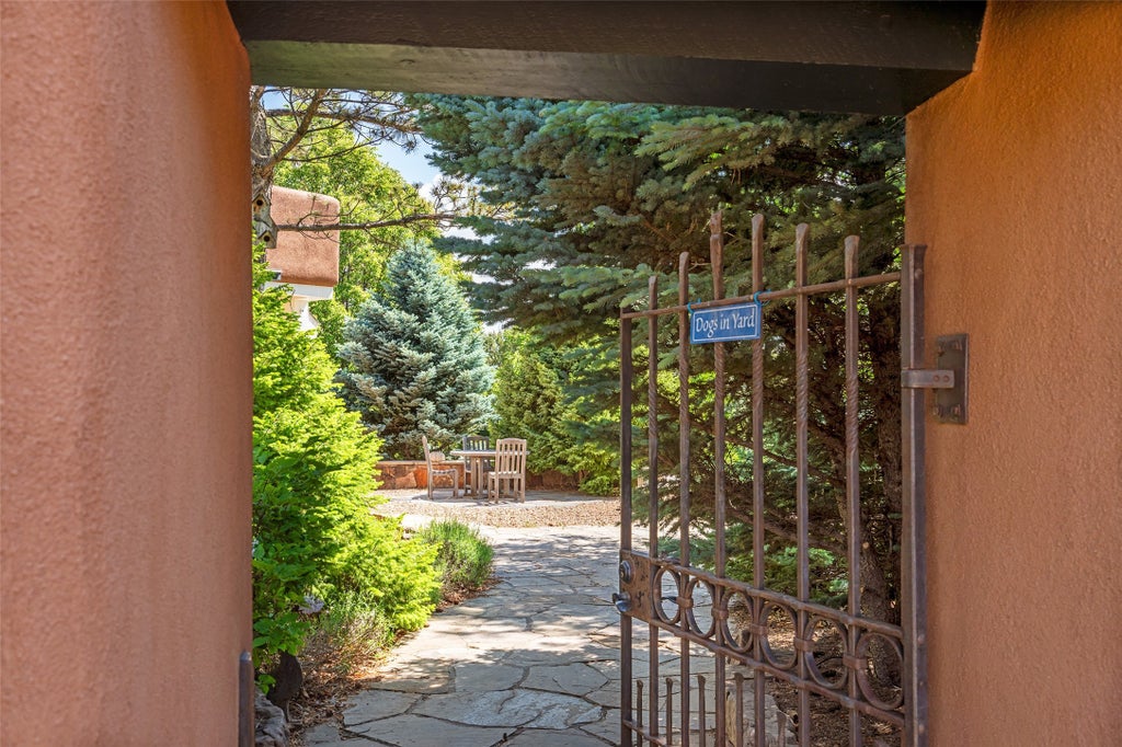 10 San Rafael Drive, Santa Fe