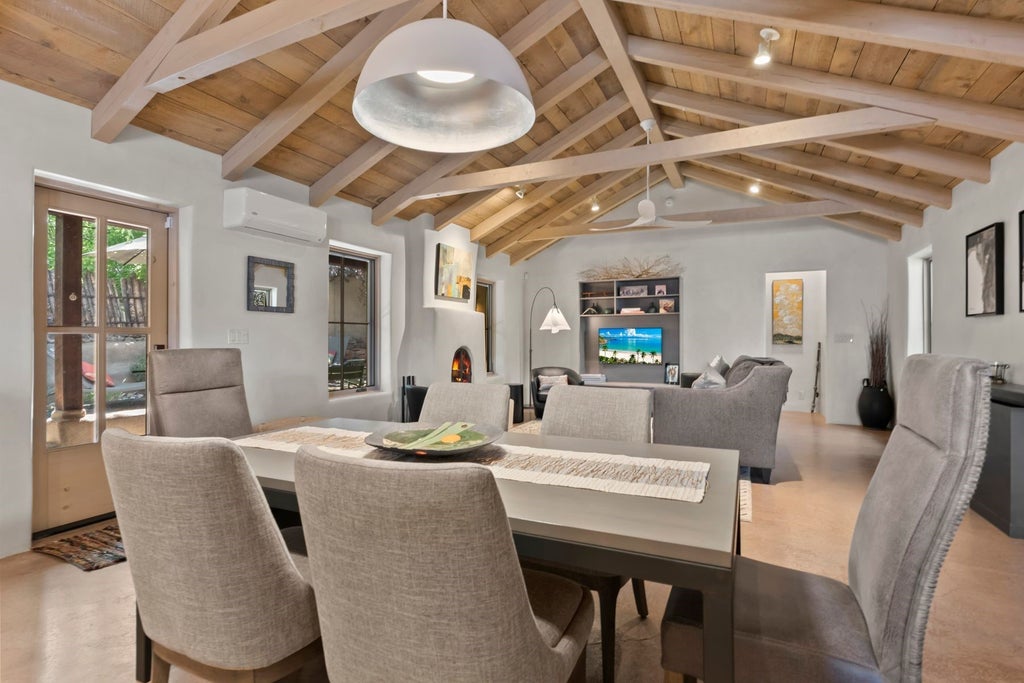 1020 Canyon Rd # D, Santa Fe