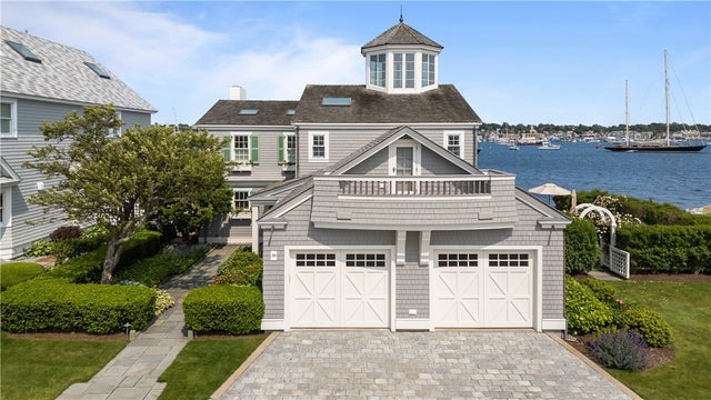 19 Defenders Row # 19, Newport