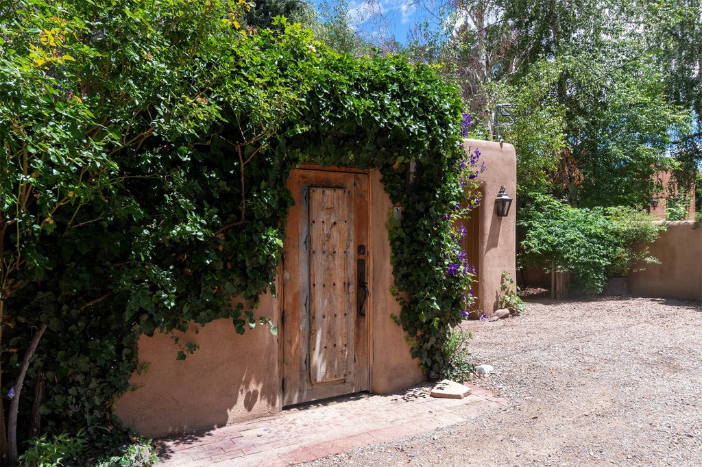 609 Miller Street, Santa Fe