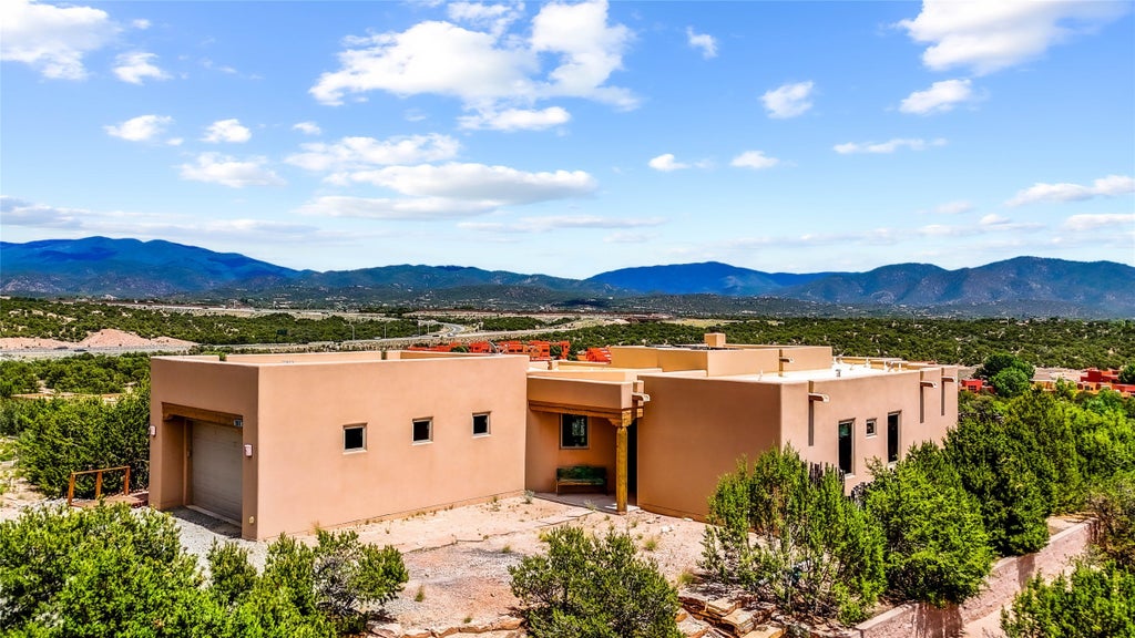 2077 Pinon Bluffs Drive, Santa Fe