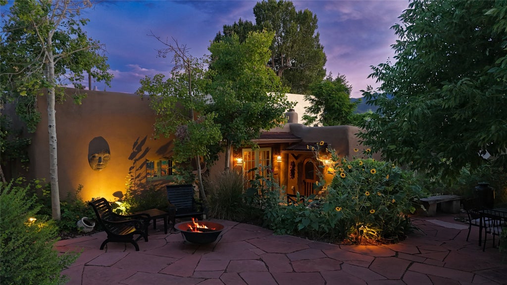 20 Valerio, Ranchos de Taos