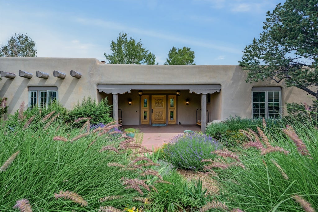 741 Calle Picacho, Santa Fe