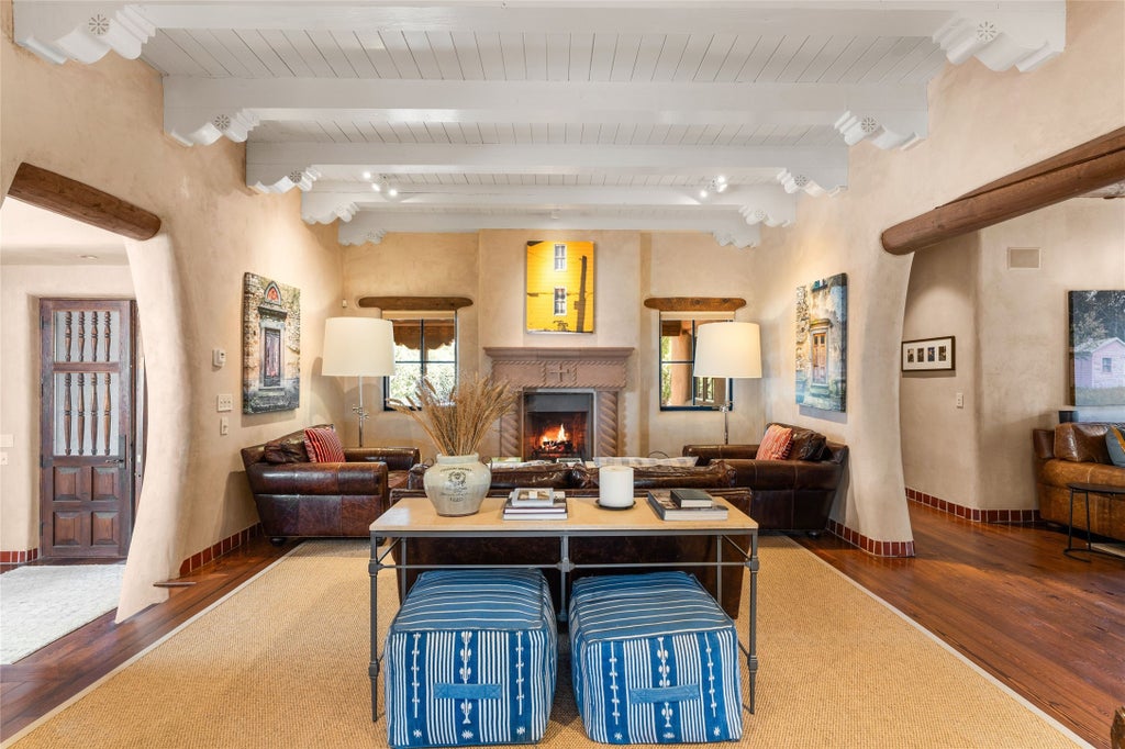 213 Camino Encantado, Santa Fe