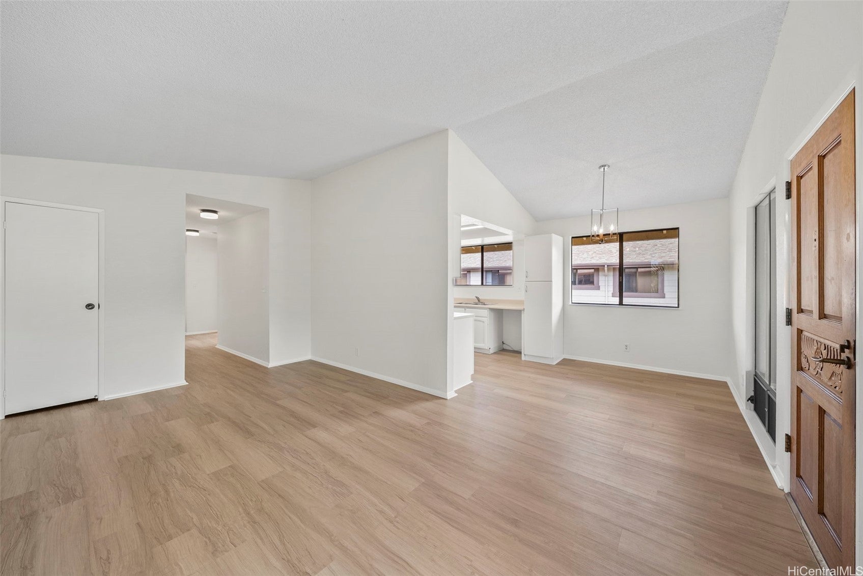 Photo of Listing #202517340