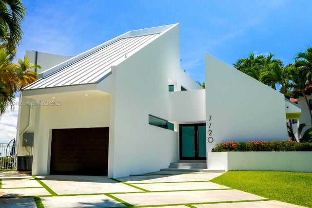 1 of 1 - 7720 Miami View Dr, North Bay Village, FL