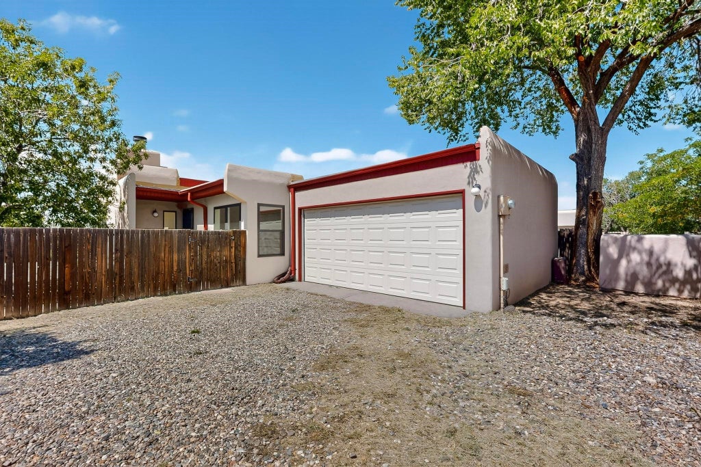 944 Camino Oraibi, Santa Fe