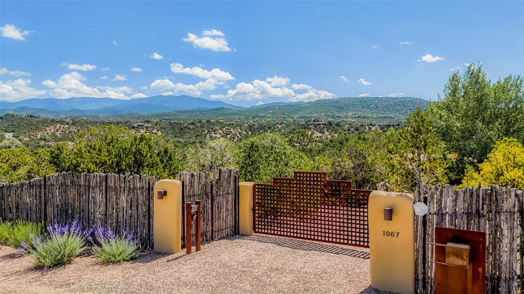 1067 Bishops Lodge Road, Santa Fe