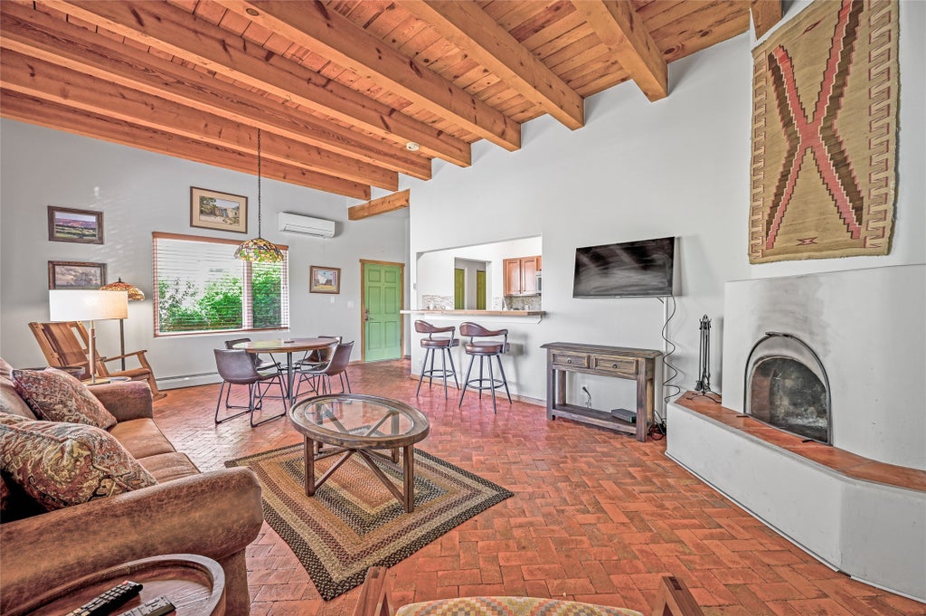 701 Alameda # 2, Santa Fe