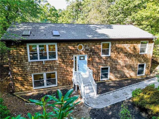 20 Indian Trl, Charlestown