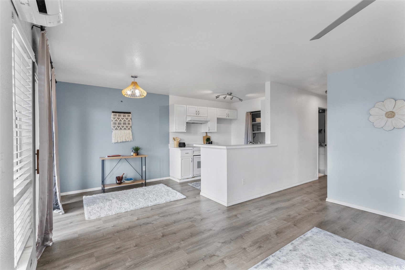 Photo of Listing #202523180