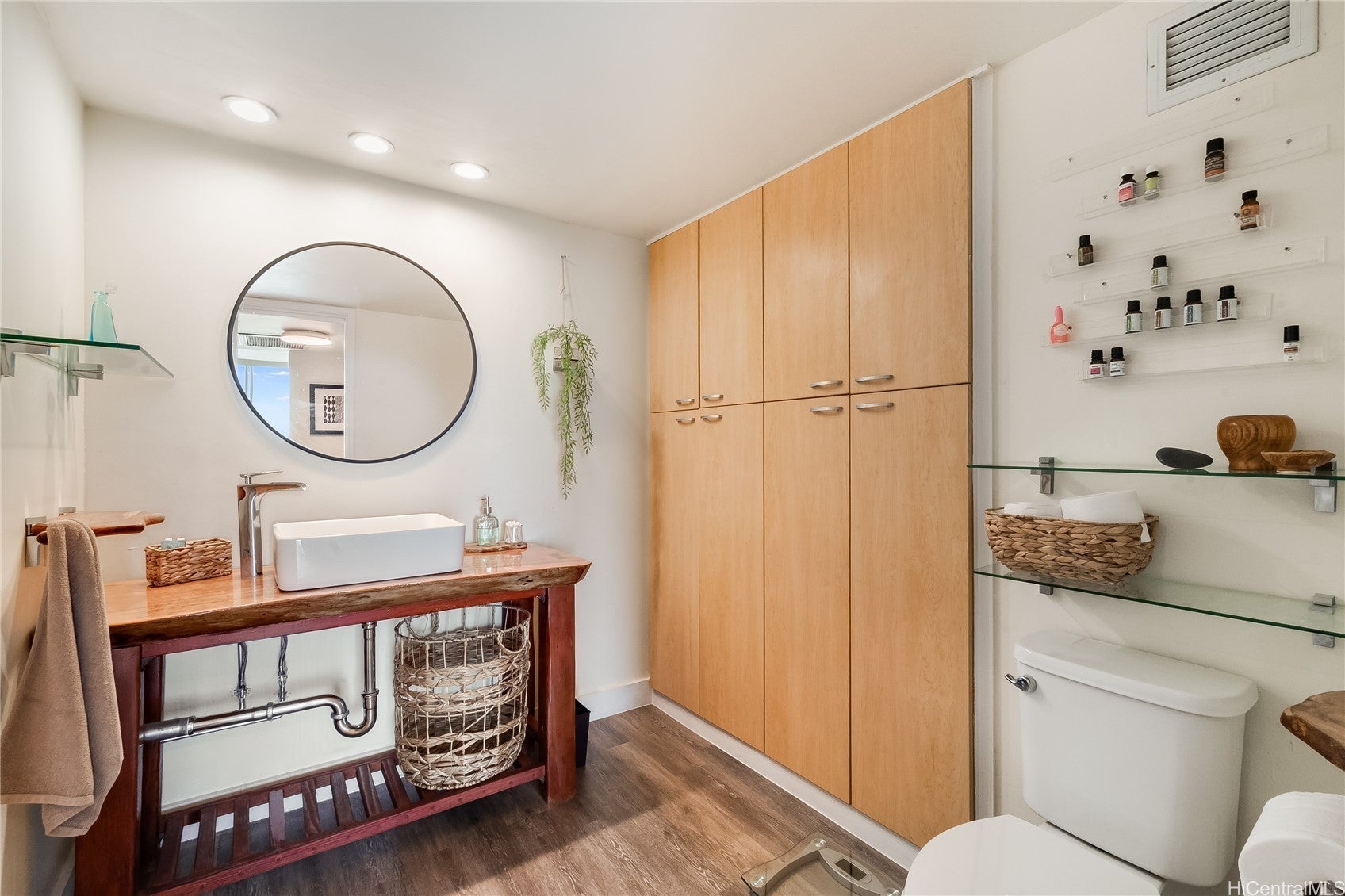 Photo of Listing #202527624