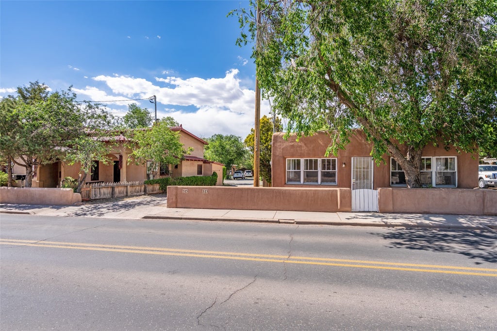 527 Agua Fria Street, Santa Fe