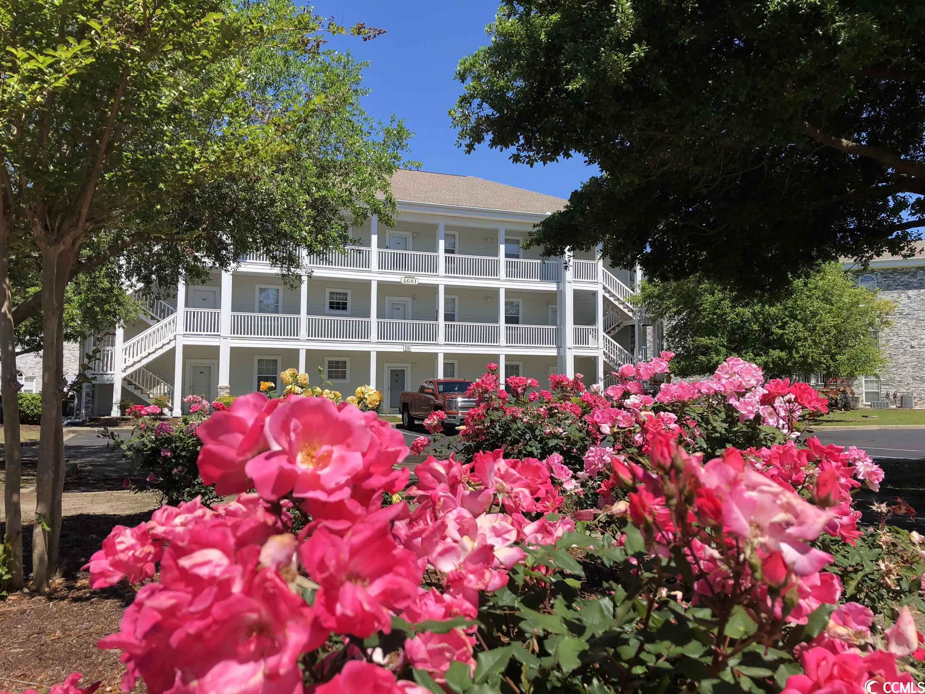 Photo of Listing #2319352