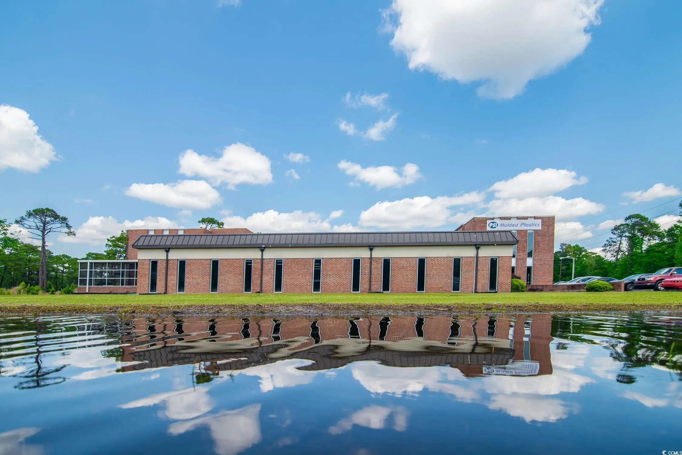 Photo of Listing #2410081