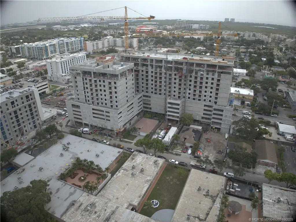 2 of 32 - 115 1st Court, Dania, FL