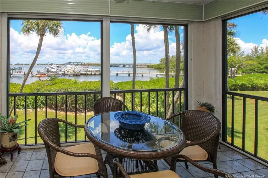 350 Edgewater Drive 202, Stuart