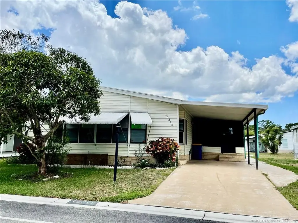 16398 Two Wood Way, Indiantown