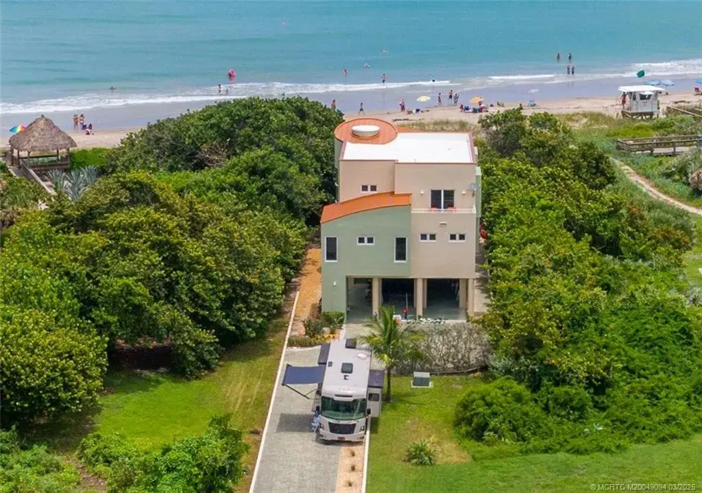 10330 Ocean Drive, Hutchinson Island