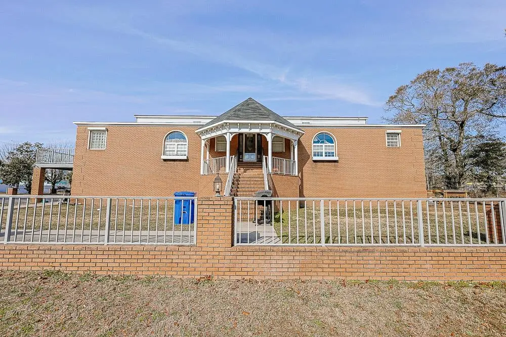 Photo of Listing #2504824