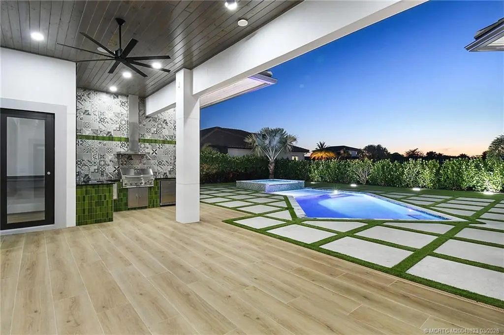 Photo of Listing #M20049823