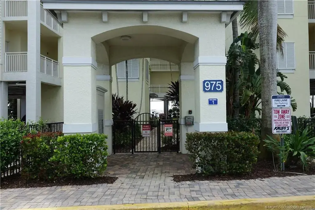 975 Flagler Avenue 306, Stuart