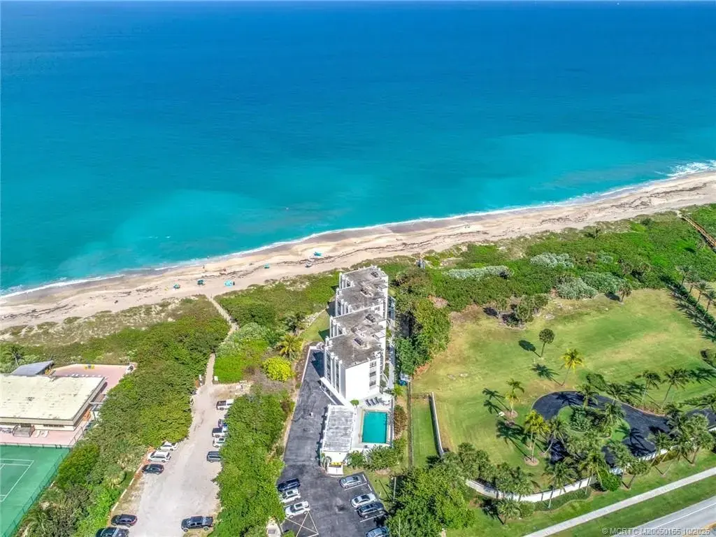 1289 Ocean Boulevard 11, Stuart