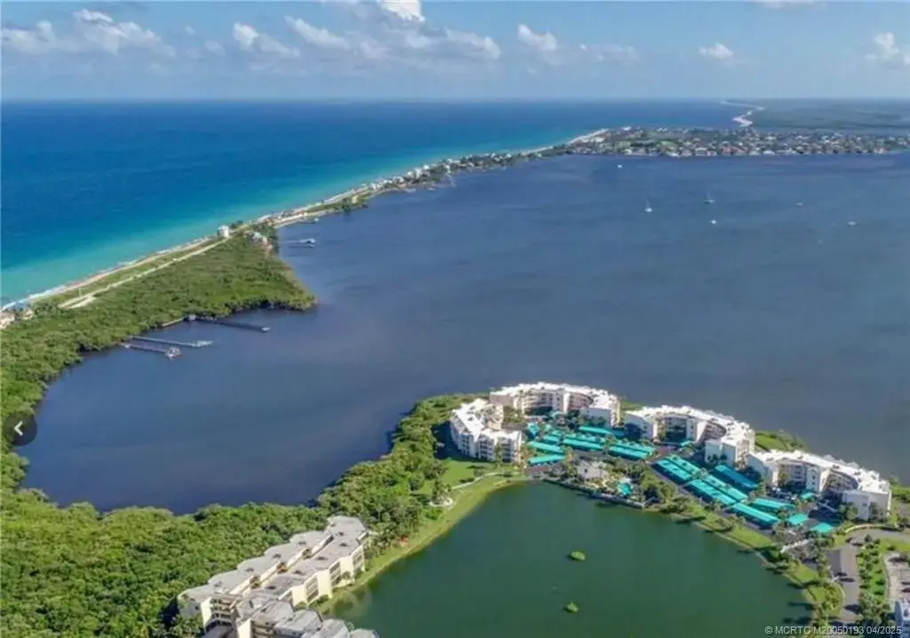 5799 Island Cove Way 1104, Stuart