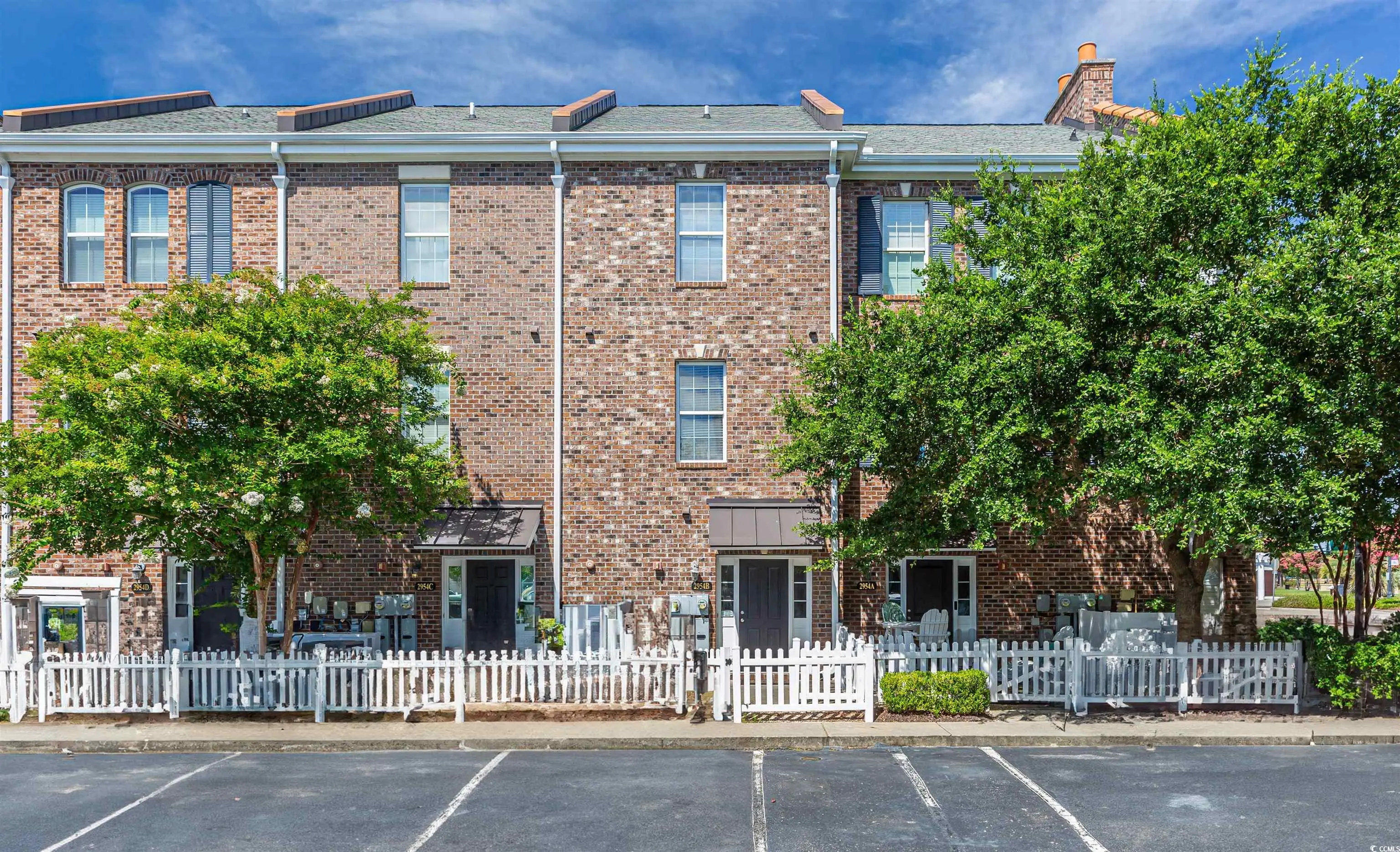 Photo of Listing #2510231