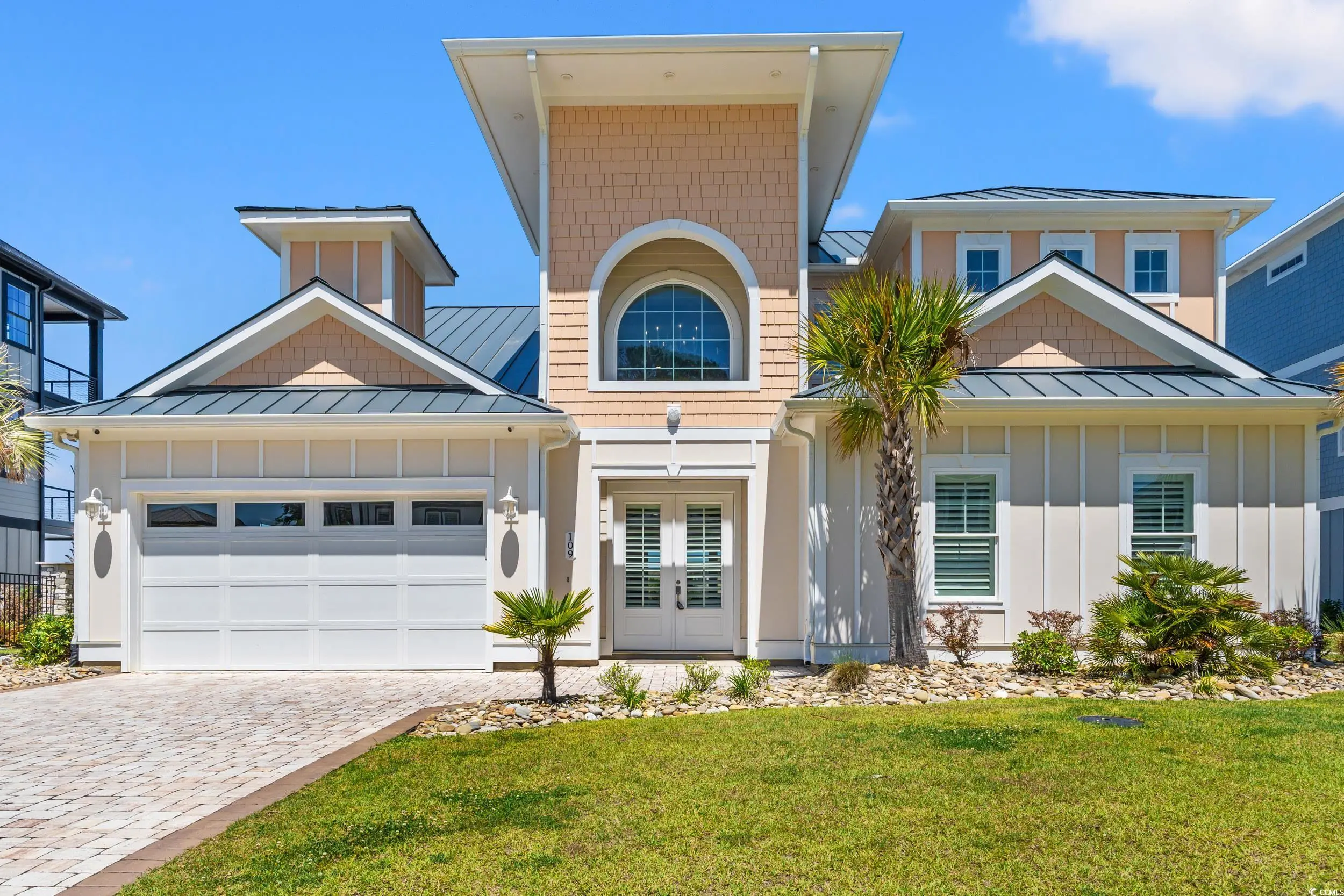 Photo of Listing #2512942