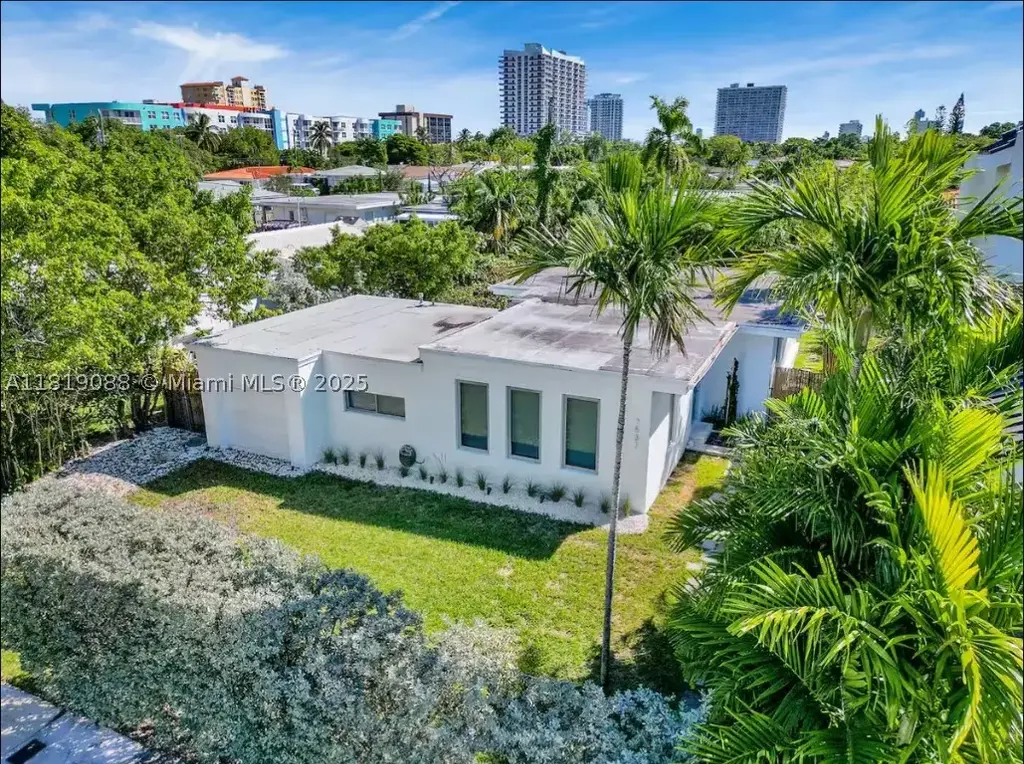 7537 Treasure, North Bay Village