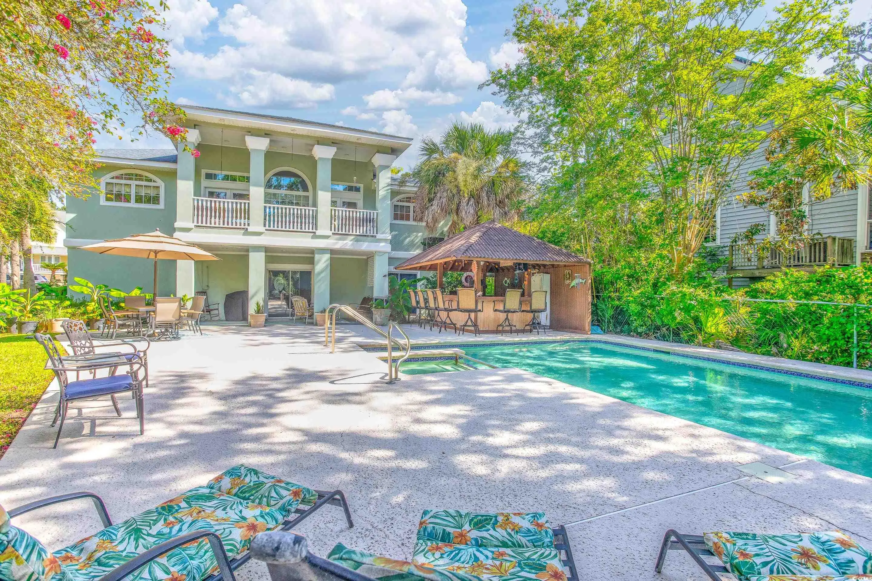 Photo of Listing #2518037