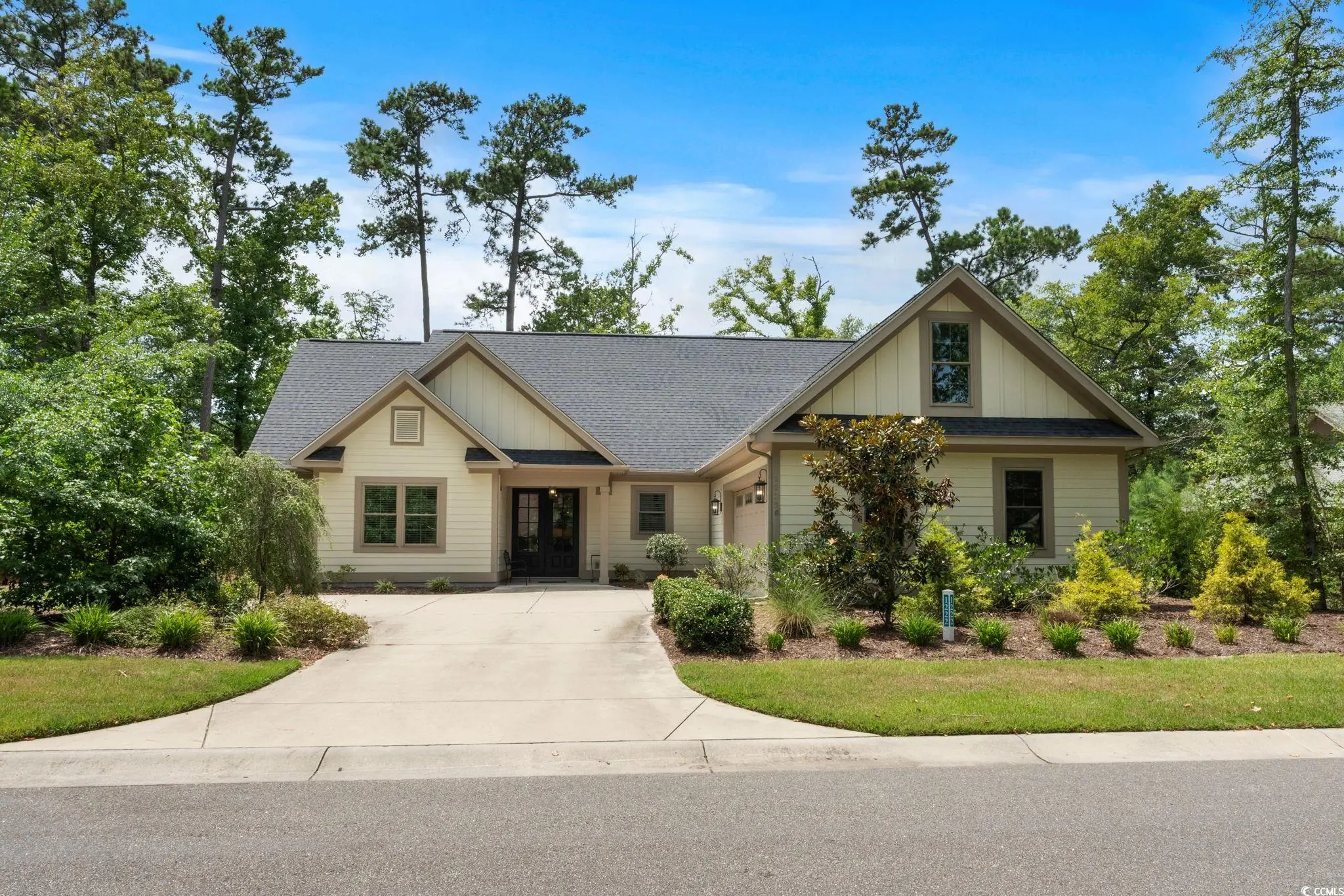 Photo of Listing #2518056