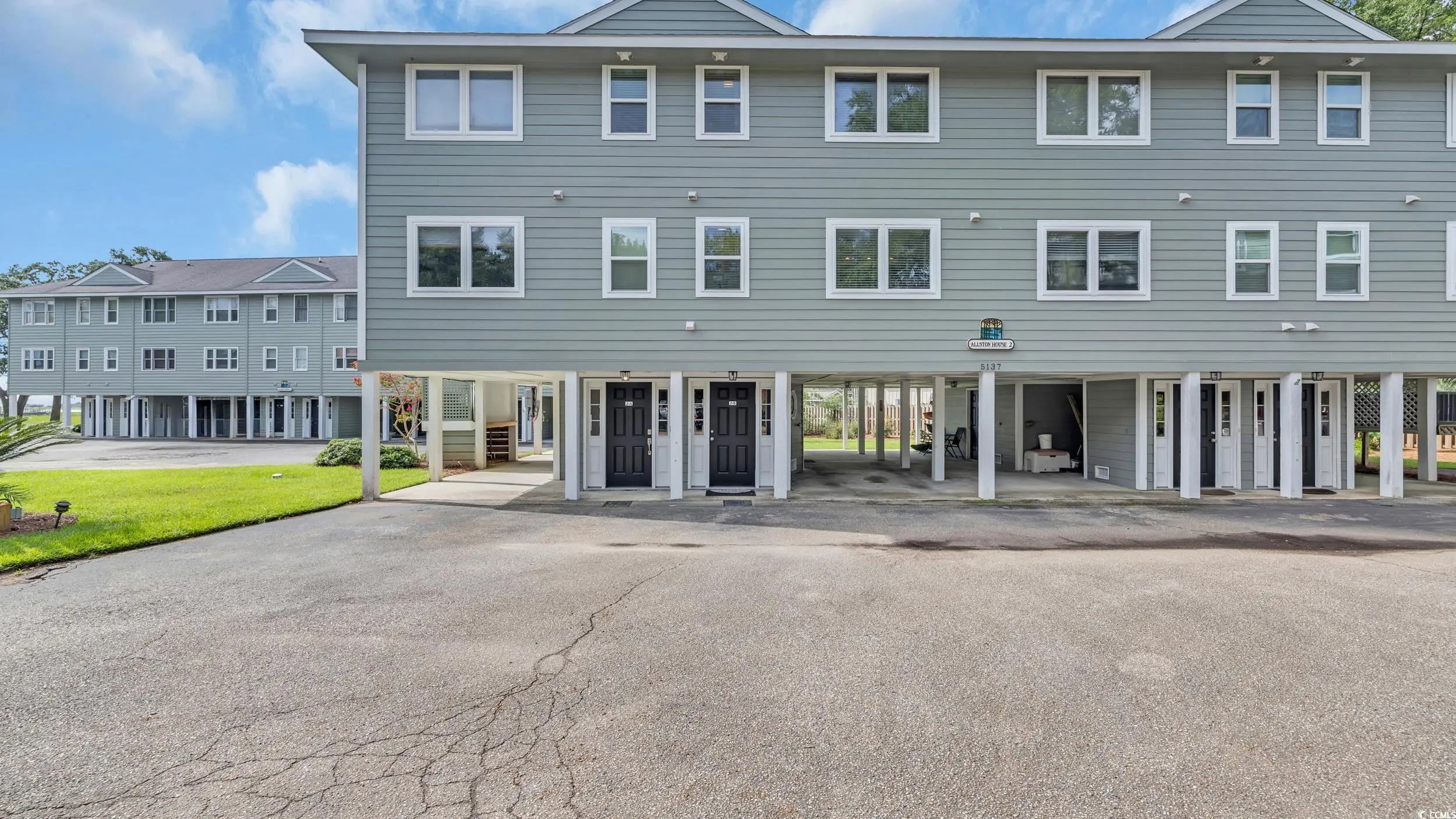 Photo of Listing #2519873