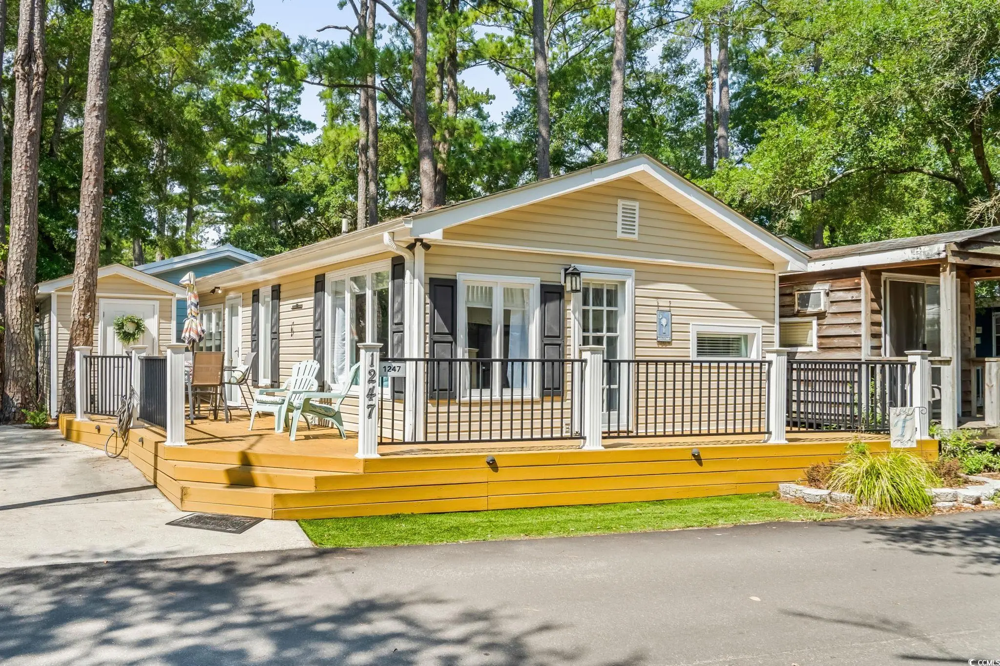 Photo of Listing #2520593