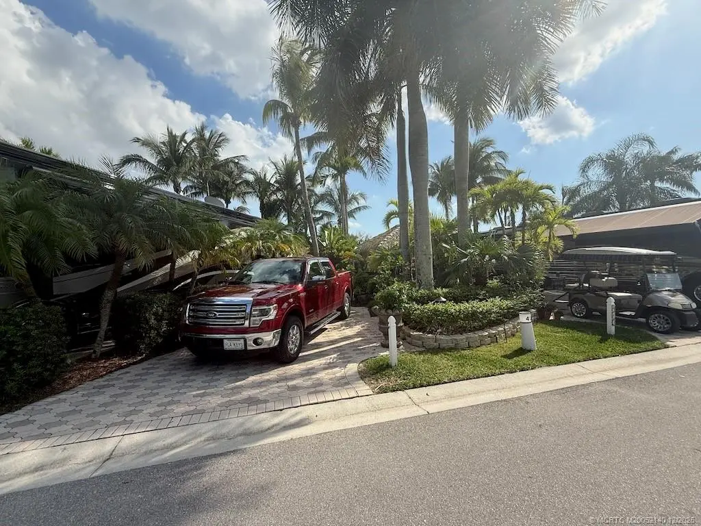 413 Chipshot Lane, Port St. Lucie