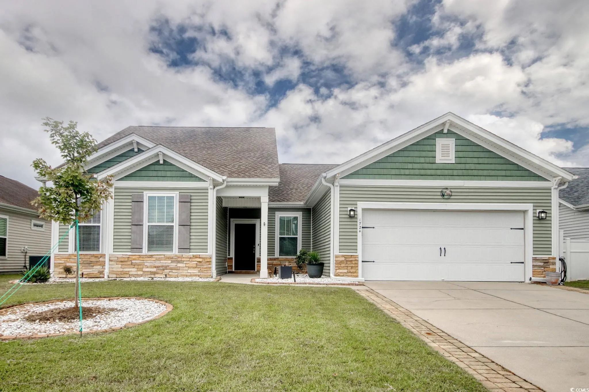 Photo of Listing #2522648