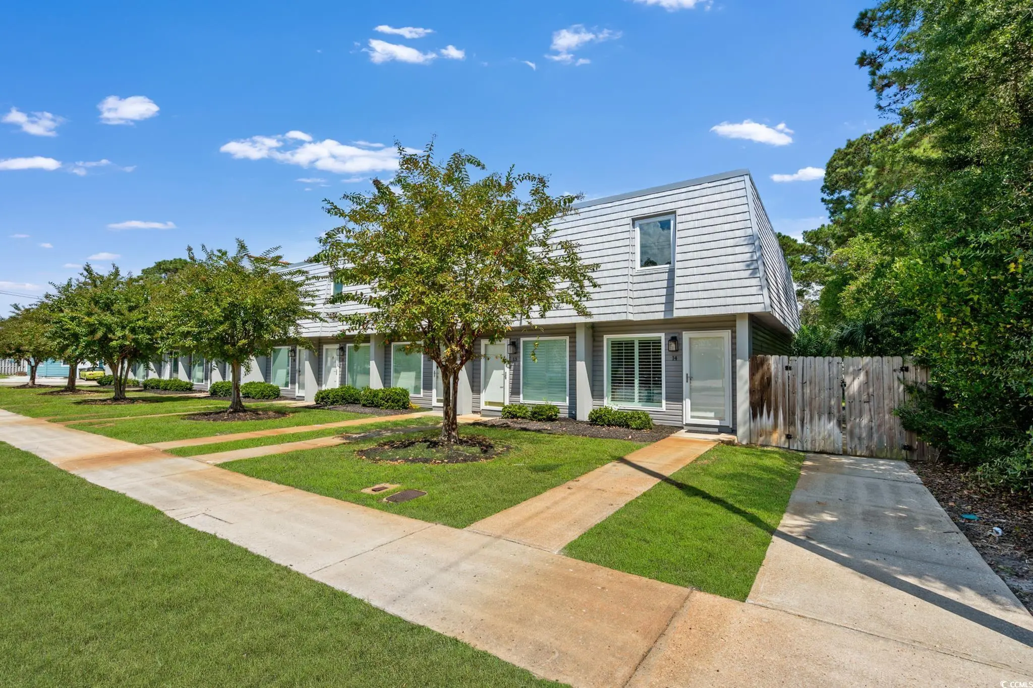 Photo of Listing #2523095