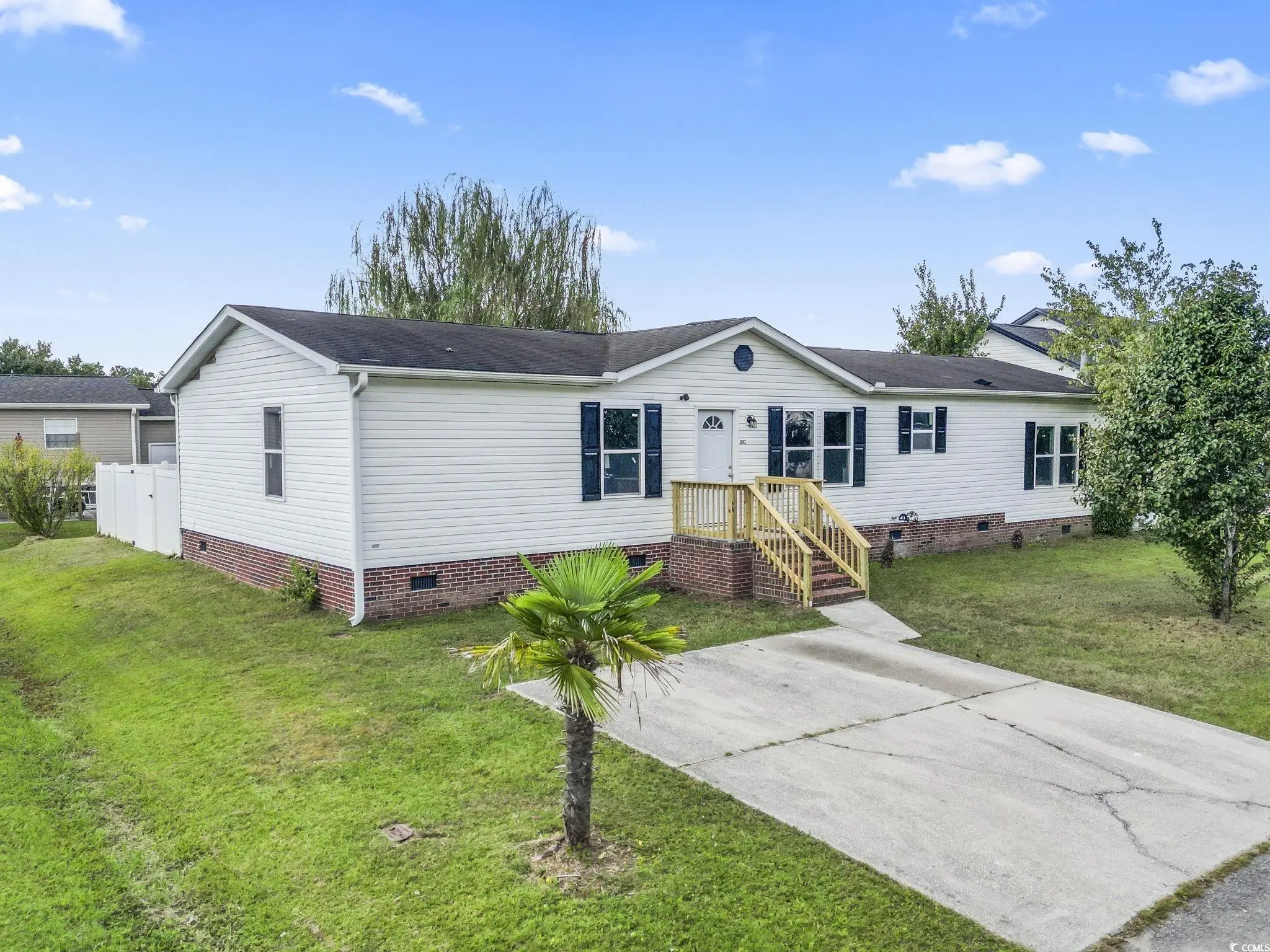 Photo of Listing #2523197