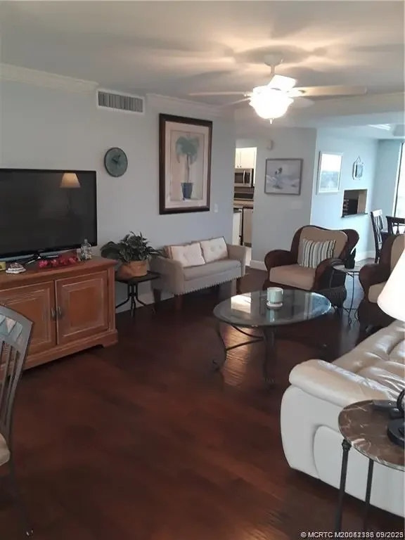 Photo of Listing #M20052336