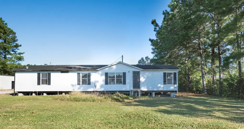 1560 G P Smith Ave., Longs